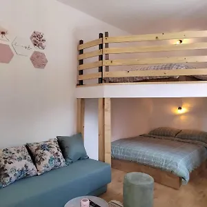 Maio Apartman